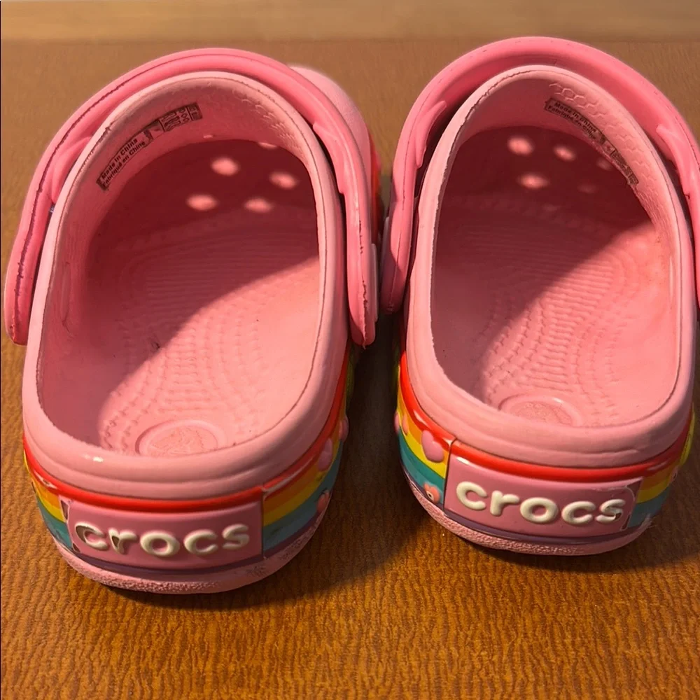 CROCS Kids Pink Slippers with Rainbow‎ Hearts
